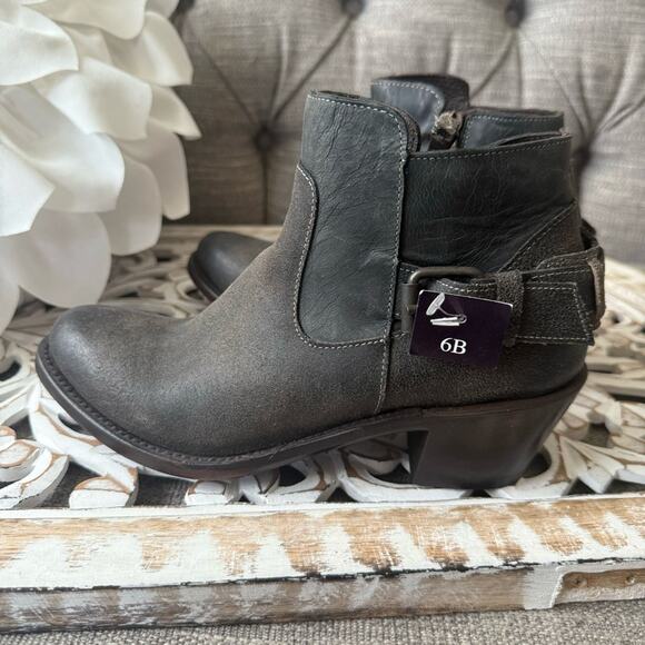 J.B. Dillon Shoes - J.B Dillon Leather Ankle Boots Shoes Women’s 6 NEW